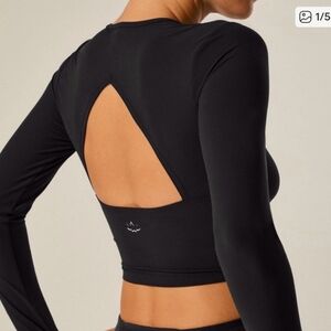 Beyond Yoga Back Cutout Cropped Long Sleeve